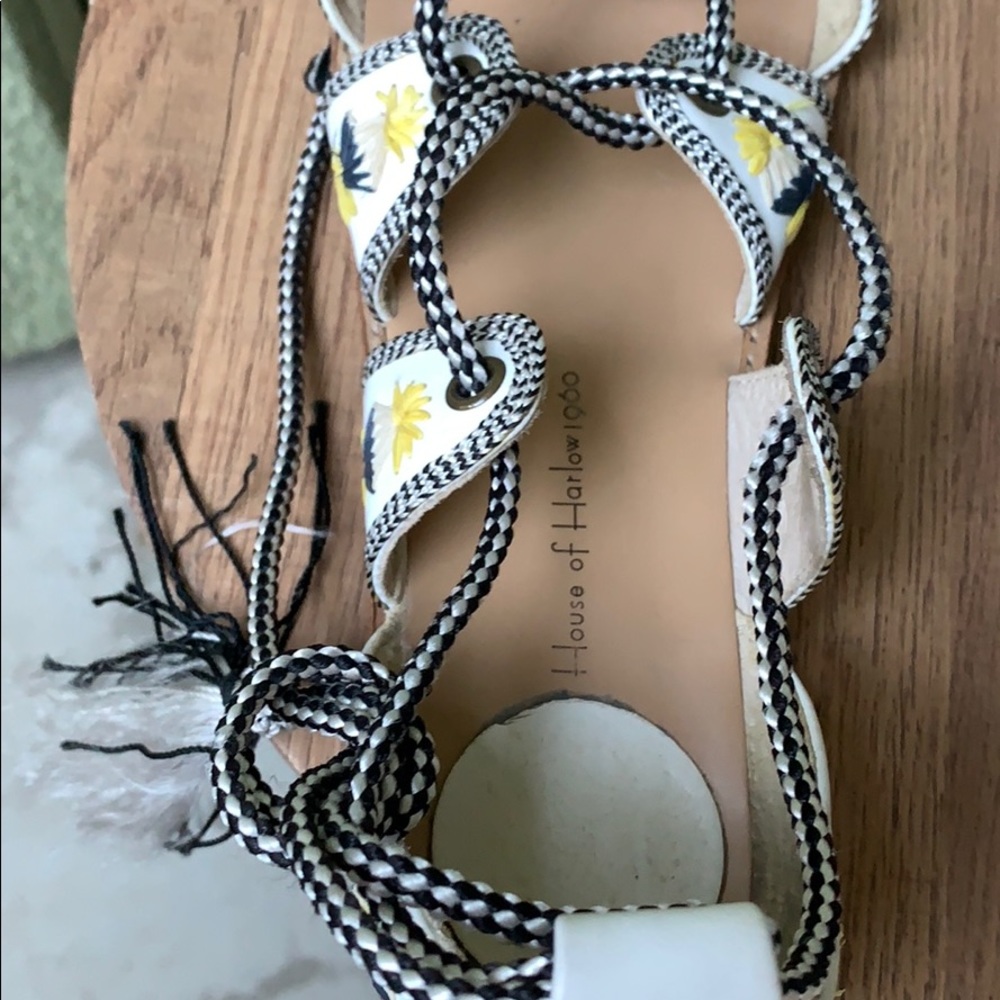 House of Harlow 1960 Gabrielle Sandals - Picture 4 of 5